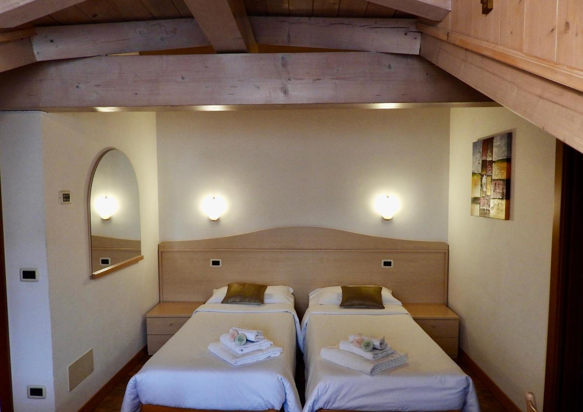 Hotel Garni Maffei Pinzolo Zewnętrze zdjęcie